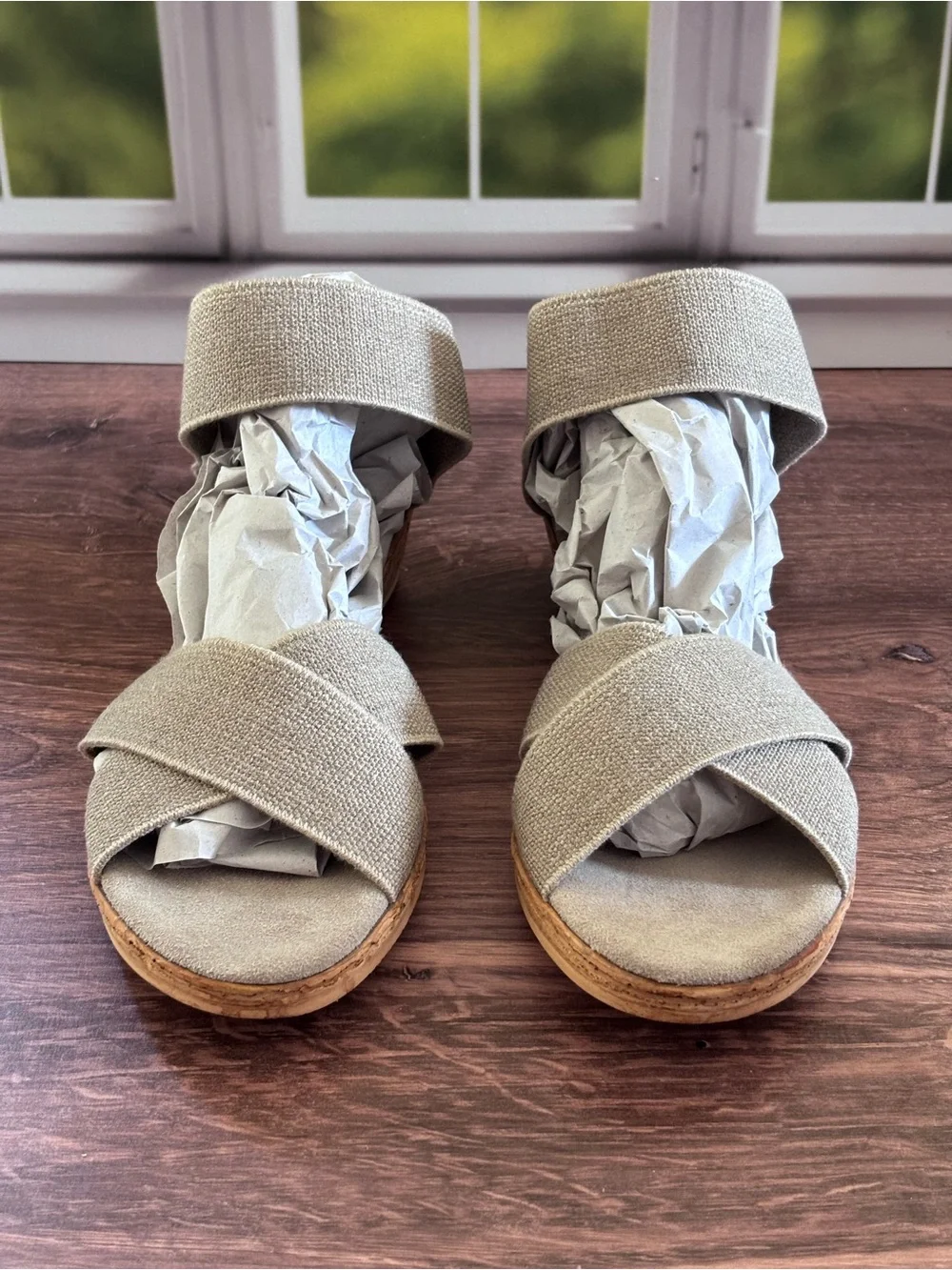 Charleston Shoe Co. Peachtree Core Linen Neutral Mini Wedge Stretch Sandal 10